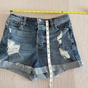 Hollister Ultra High Rise Mom Shorts Size 5/27 Distressed Denim Button Fly